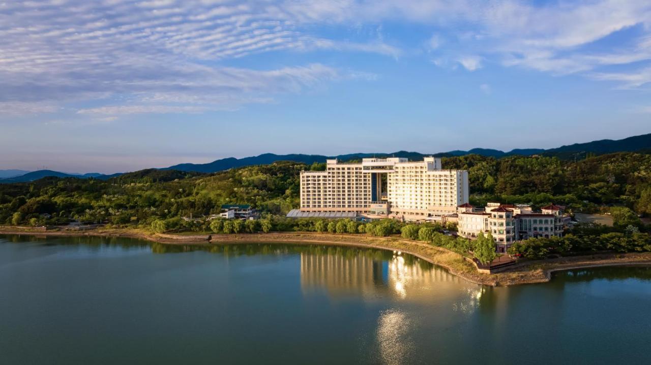 โซโน เบลล์ คย็องจู  Hotel คยองจู ภายนอก รูปภาพ