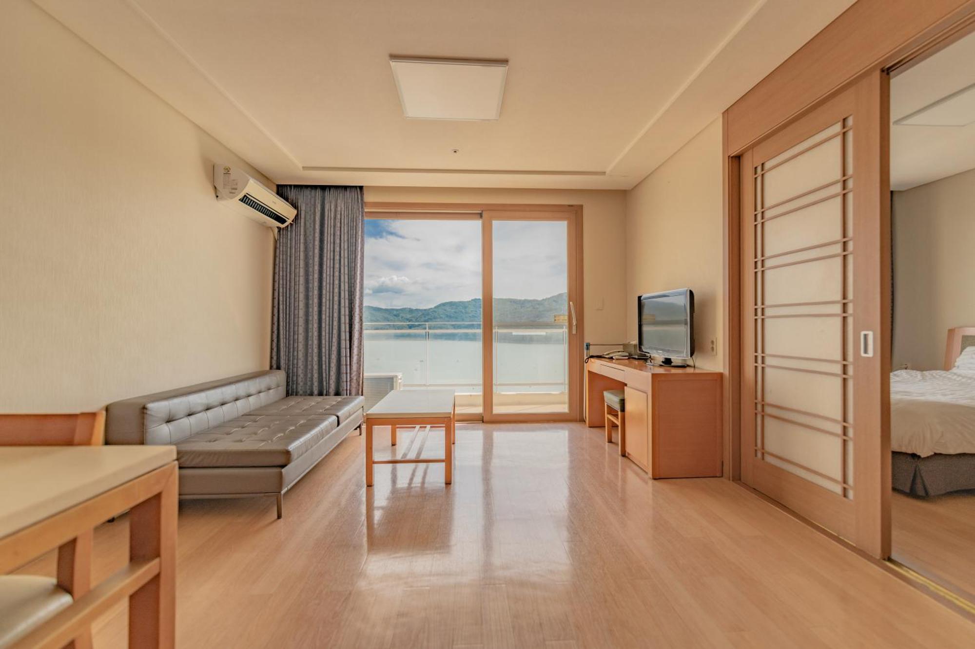 โซโน เบลล์ คย็องจู  Hotel คยองจู ภายนอก รูปภาพ